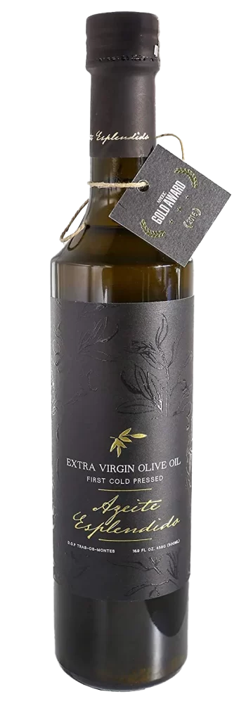 Bottle of Esplendido Douro Extra Virgin olive oil on a transparent background